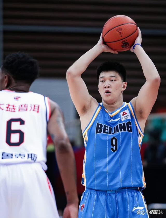 关于排球热身赛焦点战：塞北雄狮队强势反弹瓯越雷豹队，客场强势带走胜利。外援联手发威的信息