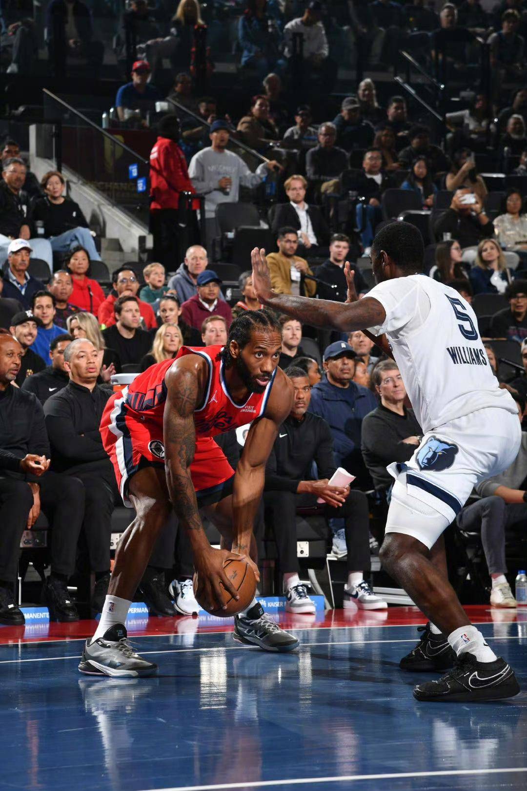 孟菲斯灰熊迎欧篮联关键赛，清晨再遭质疑，信心回归，团队化学反应显著的简单介绍