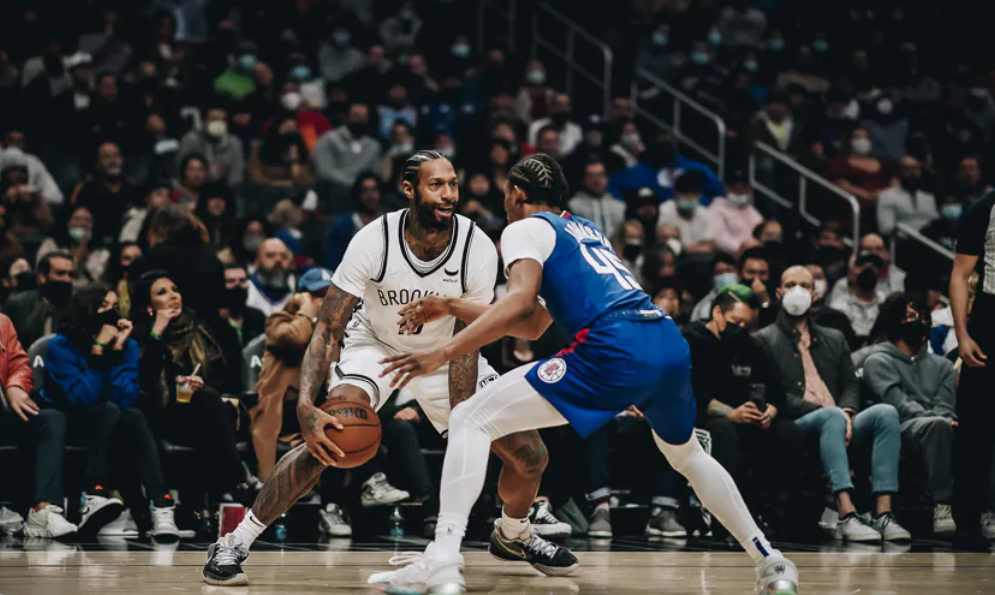 Faker在快船比赛中大胜,关键助攻引发热议!的简单介绍 Faker在快船比赛中大胜,关键助攻引发热议!的简单介绍