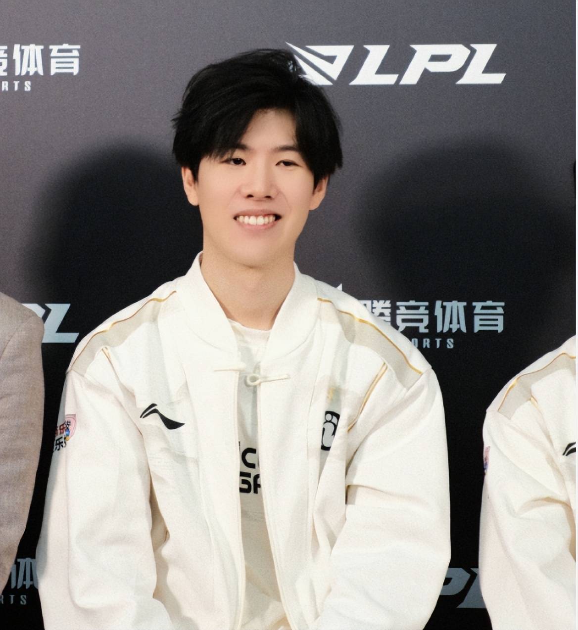 TheShy新星爆冷表现惊艳，篮网未来可期！的简单介绍